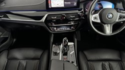 2022 (72) BMW 5 SERIES M550i xDrive 4dr Auto 4988632