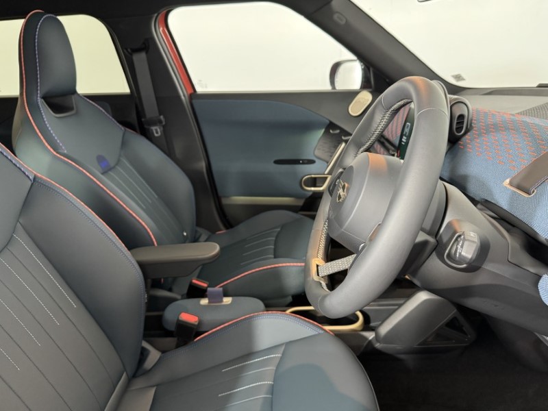 2026 (75) MINI ACEMAN 160kW SE Exclusive 54kWh 5dr Auto 5676176