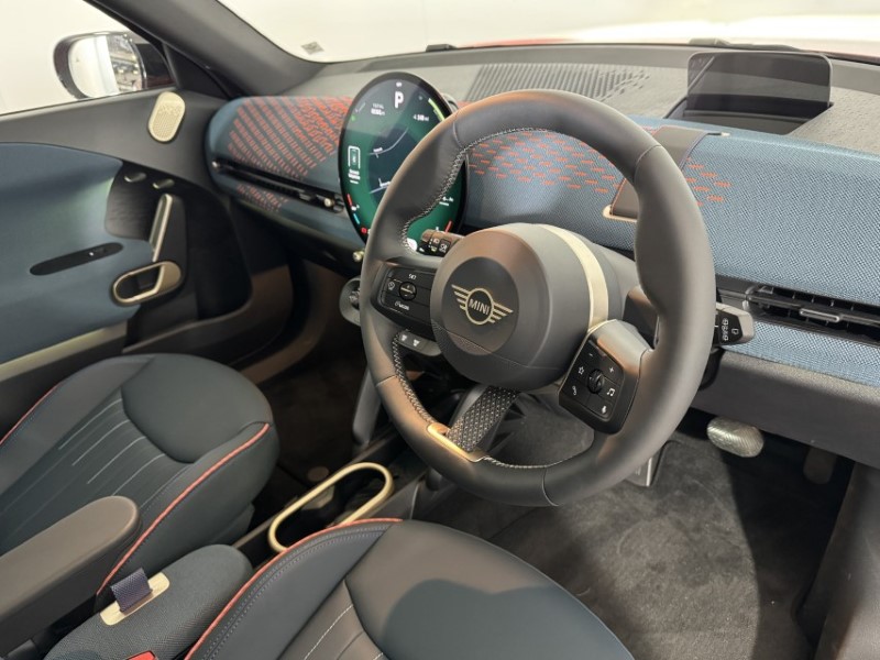 2026 (75) MINI ACEMAN 160kW SE Exclusive 54kWh 5dr Auto 5676175