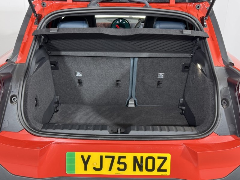 2026 (75) MINI ACEMAN 160kW SE Exclusive 54kWh 5dr Auto 5676197