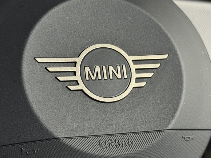2026 (75) MINI COOPER 160kW SE Exclusive 54kWh 3dr Auto 5676545