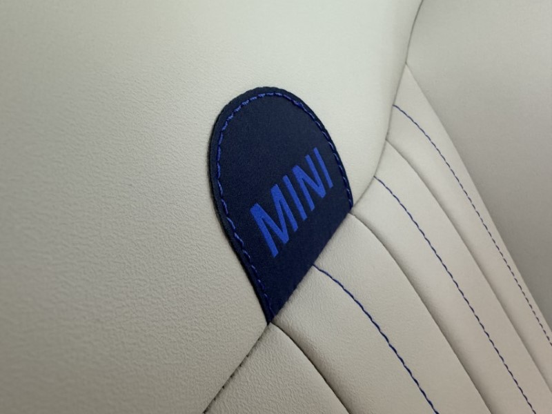2026 (75) MINI COOPER 160kW SE Exclusive 54kWh 3dr Auto 5676558