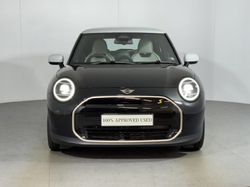 2026 (75) MINI COOPER 160kW SE Exclusive 54kWh 3dr Auto 5676743