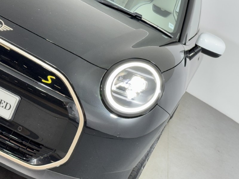 2026 (75) MINI COOPER 160kW SE Exclusive 54kWh 3dr Auto 5676619