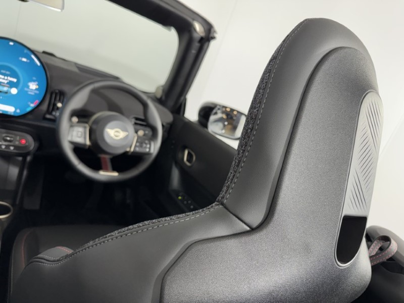 2026 (75) MINI COOPER 2.0 S Sport 2dr Auto 5676860