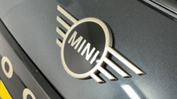 2026 (75) MINI COOPER 1.5 C Classic 3dr Auto 5683472
