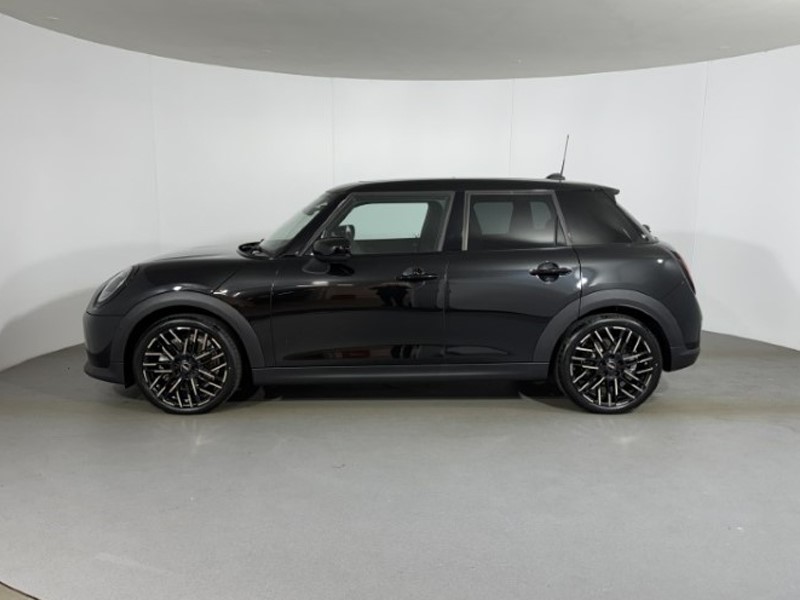 2026 (75) MINI COOPER 1.5 C Exclusive 5dr Auto 5685242