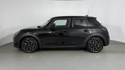 2026 (75) MINI COOPER 1.5 C Exclusive 5dr Auto 5685242