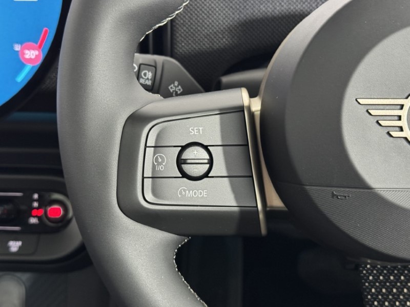 2026 (75) MINI COOPER 1.5 C Exclusive 5dr Auto 5684874