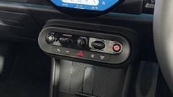 2026 (75) MINI COOPER 1.5 C Exclusive 5dr Auto 5684872