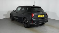 2026 (75) MINI COOPER 1.5 C Exclusive 5dr Auto 5685250