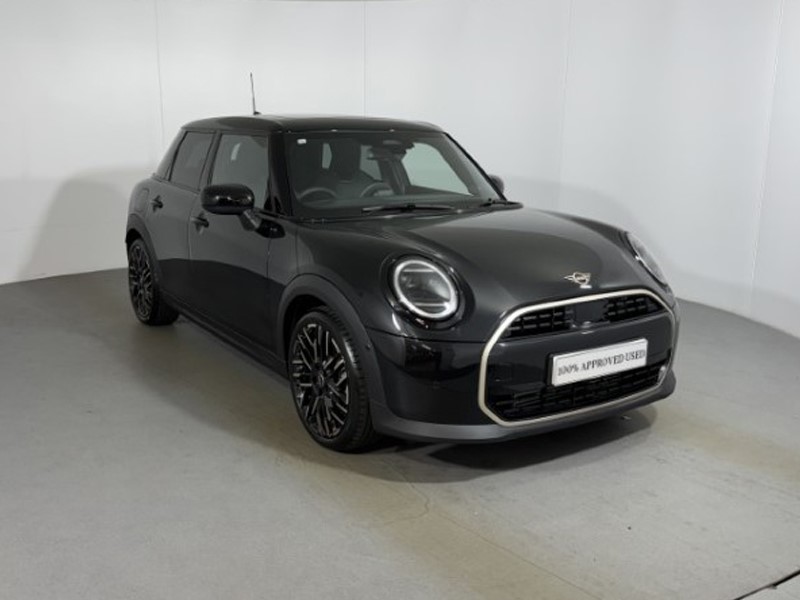 2026 (75) MINI COOPER 1.5 C Exclusive 5dr Auto