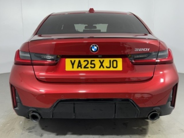 2025 (25) BMW 3 SERIES 320i M Sport 4dr Step Auto 5079027