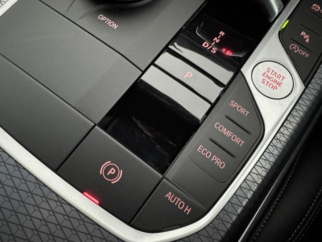 2025 (25) BMW 3 SERIES 320i M Sport 4dr Step Auto 5079001