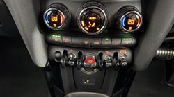 2021 (71) MINI HATCHBACK 1.5 Cooper Sport 3dr Auto 5038804