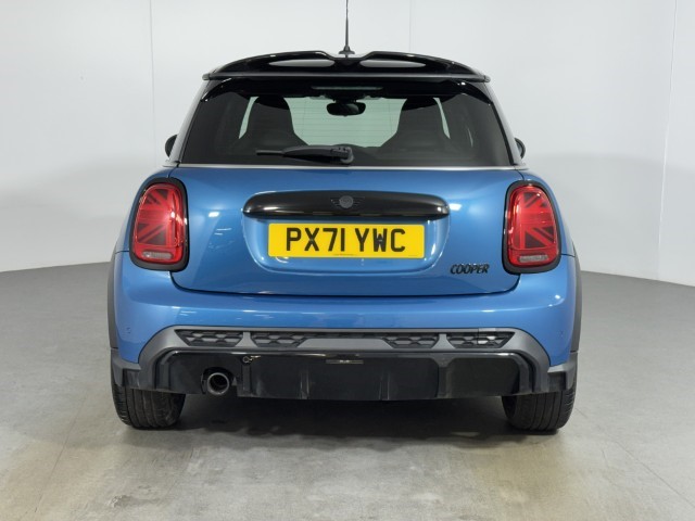 2021 (71) MINI HATCHBACK 1.5 Cooper Sport 3dr Auto 5038861