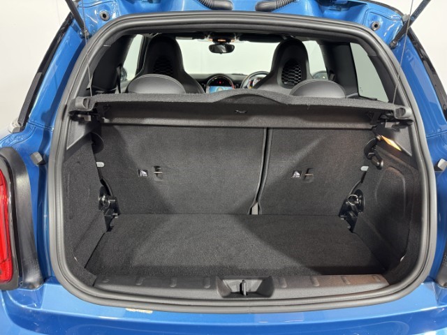 2021 (71) MINI HATCHBACK 1.5 Cooper Sport 3dr Auto 5038839