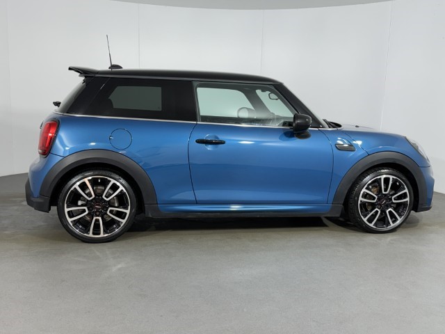 2021 (71) MINI HATCHBACK 1.5 Cooper Sport 3dr Auto 5038865