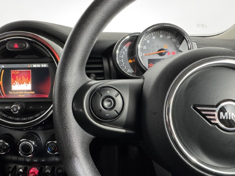 2019 (69) MINI HATCHBACK 1.5 Cooper Classic II 5dr 5098018