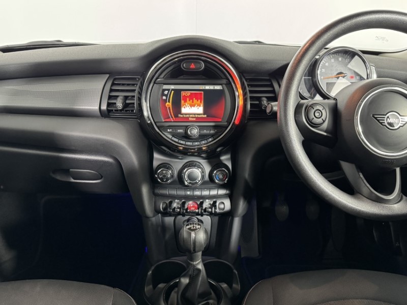 2019 (69) MINI HATCHBACK 1.5 Cooper Classic II 5dr 5098049