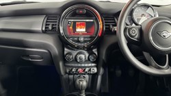 2019 (69) MINI HATCHBACK 1.5 Cooper Classic II 5dr 5098049