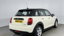 2019 (69) MINI HATCHBACK 1.5 Cooper Classic II 5dr 5098059