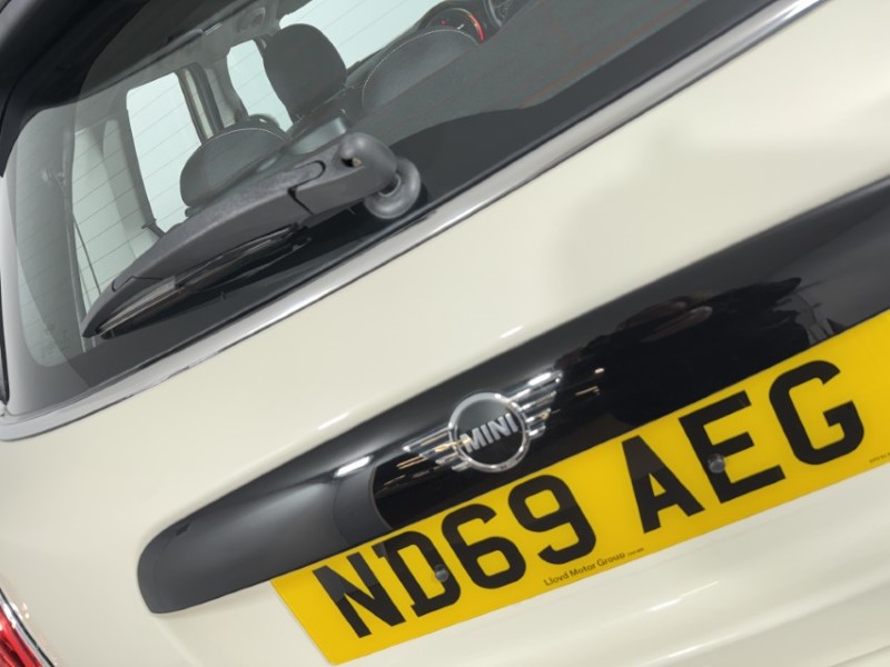 2019 (69) MINI HATCHBACK 1.5 Cooper Classic II 5dr 5098043