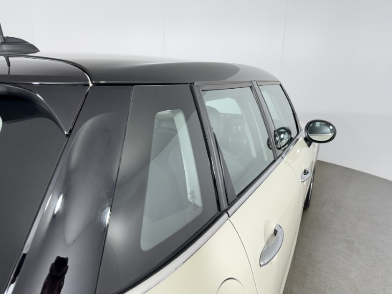 2019 (69) MINI HATCHBACK 1.5 Cooper Classic II 5dr 5098039