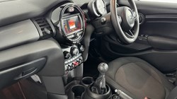 2019 (69) MINI HATCHBACK 1.5 Cooper Classic II 5dr 5098052