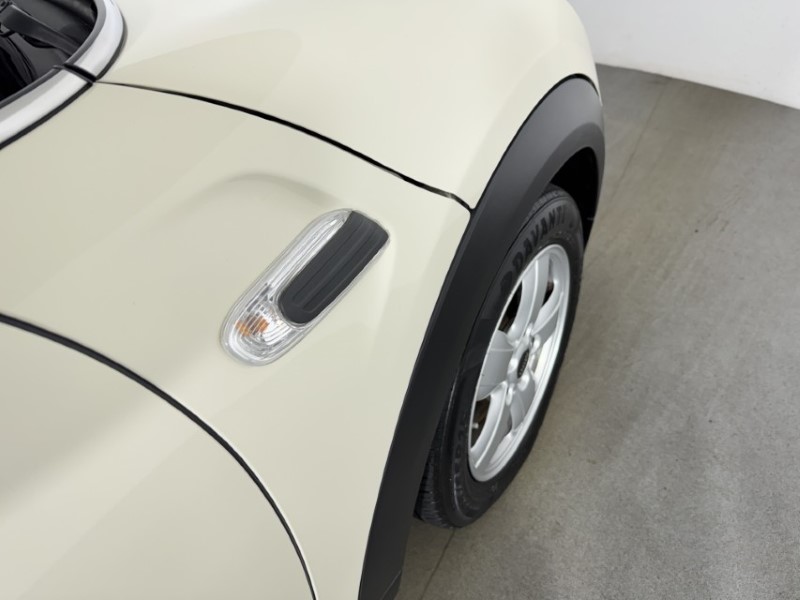 2019 (69) MINI HATCHBACK 1.5 Cooper Classic II 5dr 5098036