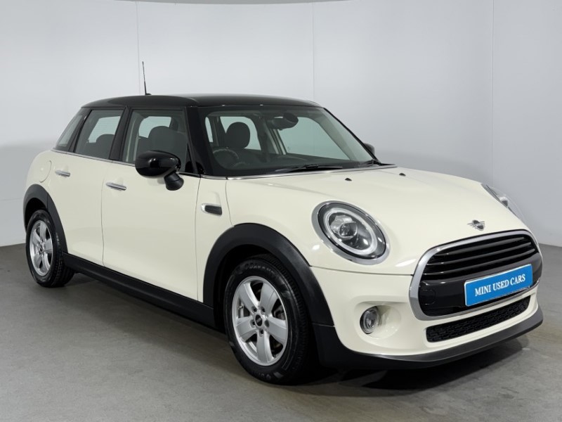 2019 (69) MINI HATCHBACK 1.5 Cooper Classic II 5dr 5111258