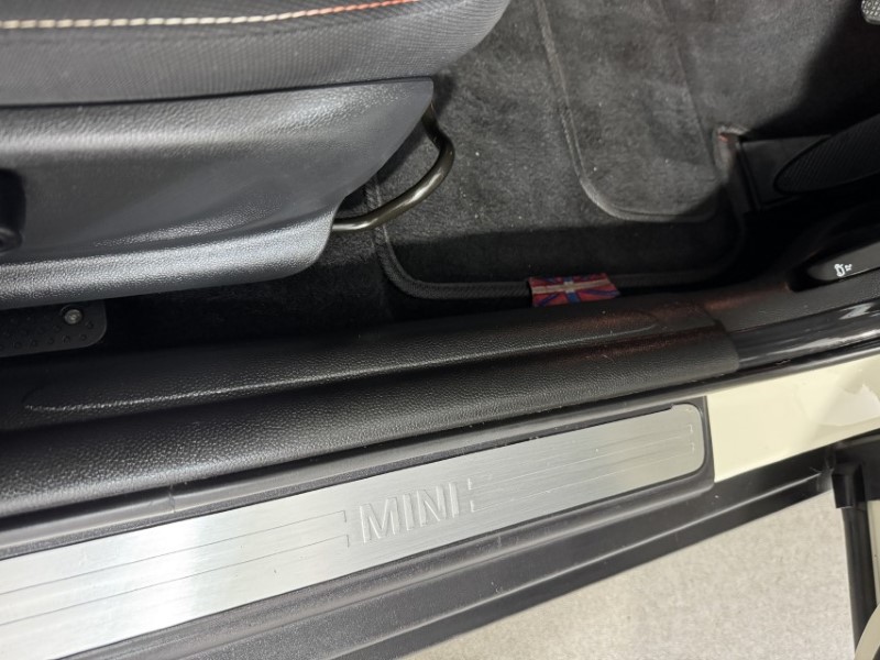 2019 (69) MINI HATCHBACK 1.5 Cooper Classic II 5dr 5098034
