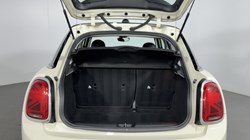 2019 (69) MINI HATCHBACK 1.5 Cooper Classic II 5dr 5098045