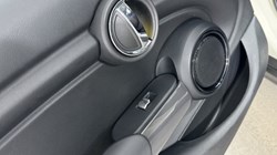 2019 (69) MINI HATCHBACK 1.5 Cooper Classic II 5dr 5098054