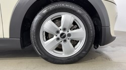 2019 (69) MINI HATCHBACK 1.5 Cooper Classic II 5dr 5102158