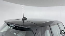 2019 (69) MINI HATCHBACK 1.5 Cooper Classic II 5dr 5098040