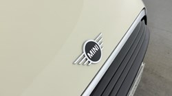 2019 (69) MINI HATCHBACK 1.5 Cooper Classic II 5dr 5098038