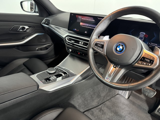 2023 (73) BMW 3 SERIES 330e M Sport 4dr Step Auto 5045091