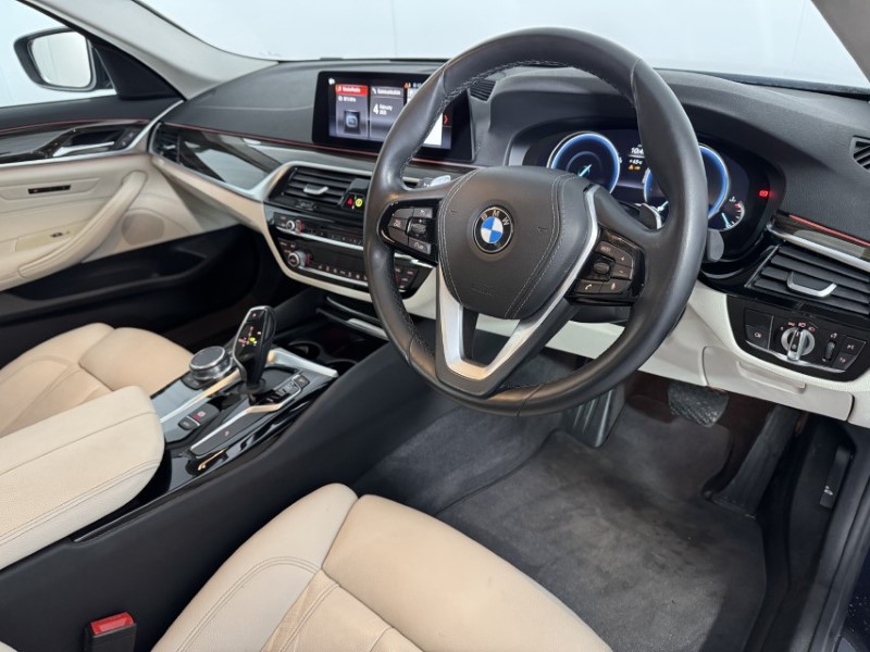 2018 (18) BMW 5 SERIES 530d xDrive SE 4dr Auto 5027160