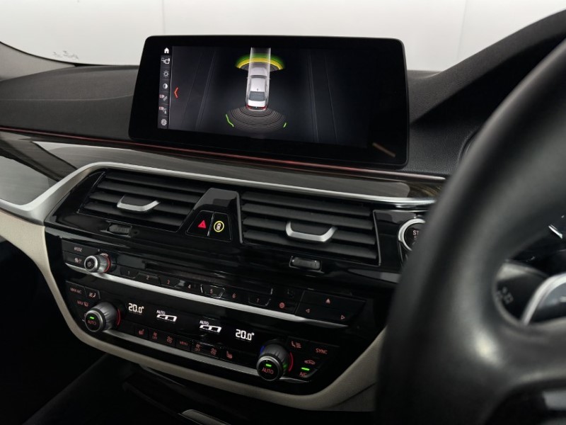 2018 (18) BMW 5 SERIES 530d xDrive SE 4dr Auto 5027158