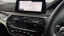 2018 (18) BMW 5 SERIES 530d xDrive SE 4dr Auto 5027153