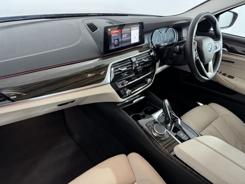 2018 (18) BMW 5 SERIES 530d xDrive SE 4dr Auto 5027198