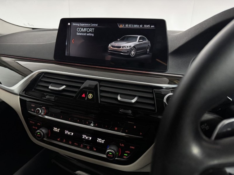 2018 (18) BMW 5 SERIES 530d xDrive SE 4dr Auto 5027156