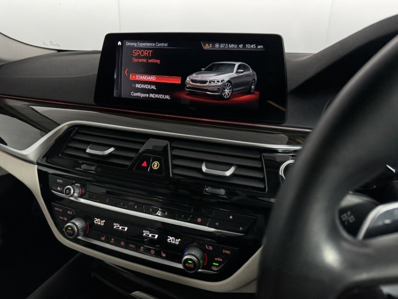 2018 (18) BMW 5 SERIES 530d xDrive SE 4dr Auto 5027155