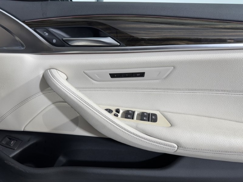 2018 (18) BMW 5 SERIES 530d xDrive SE 4dr Auto 5027166