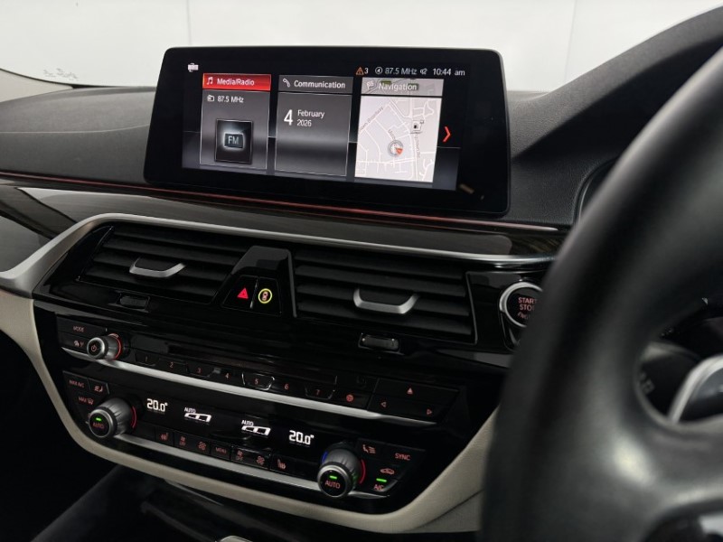 2018 (18) BMW 5 SERIES 530d xDrive SE 4dr Auto 5027150