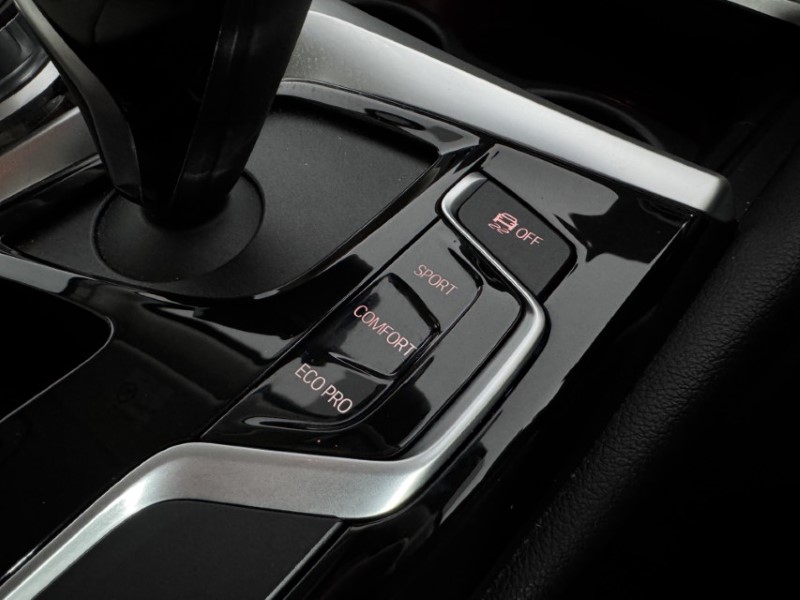 2018 (18) BMW 5 SERIES 530d xDrive SE 4dr Auto 5027147