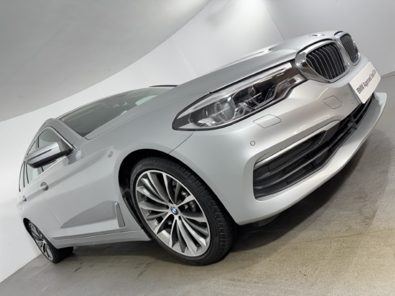 2017 (17) BMW 5 SERIES 530d SE 5dr Auto 5041857