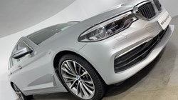 2017 (17) BMW 5 SERIES 530d SE 5dr Auto 5041857