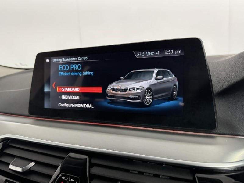 2017 (17) BMW 5 SERIES 530d SE 5dr Auto 5041800